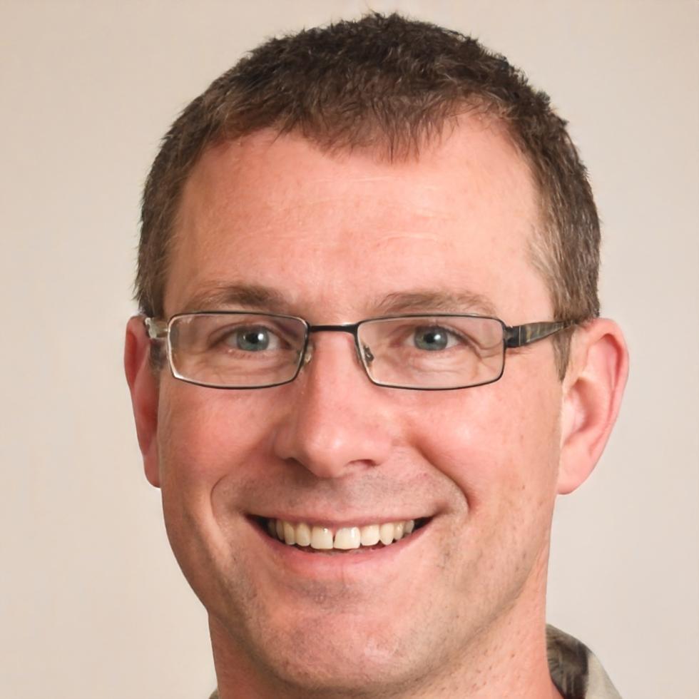 投資分析師張建國